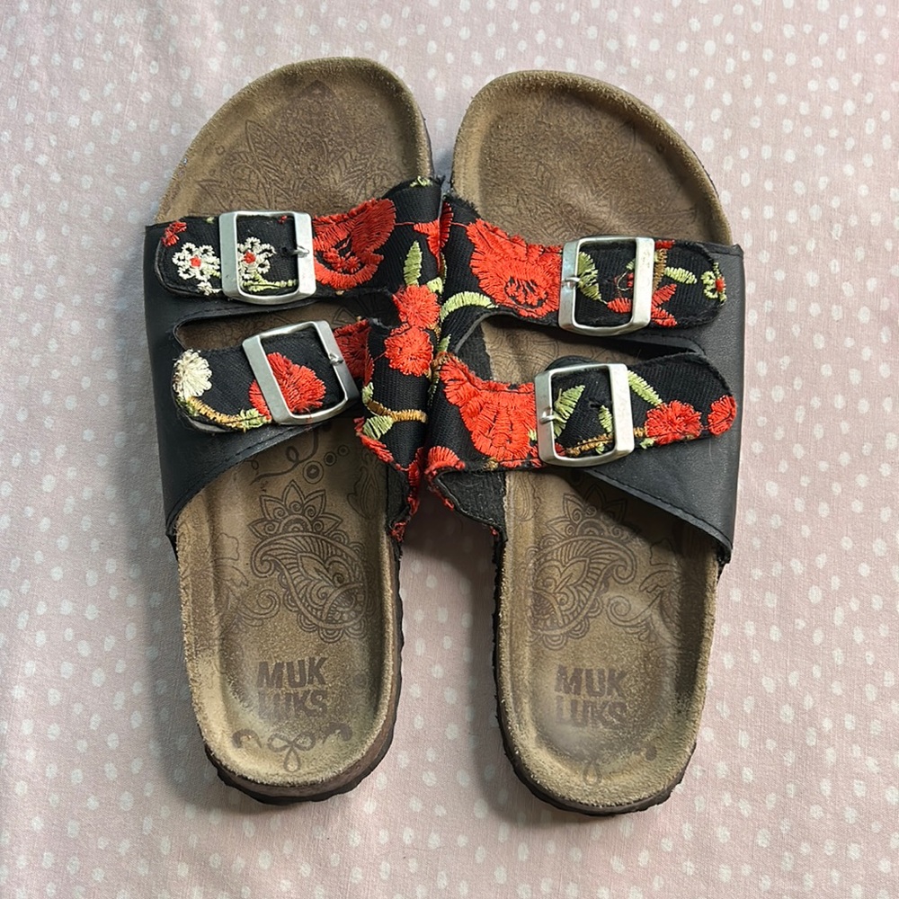 MukLuks Rose Two Strap Sandals